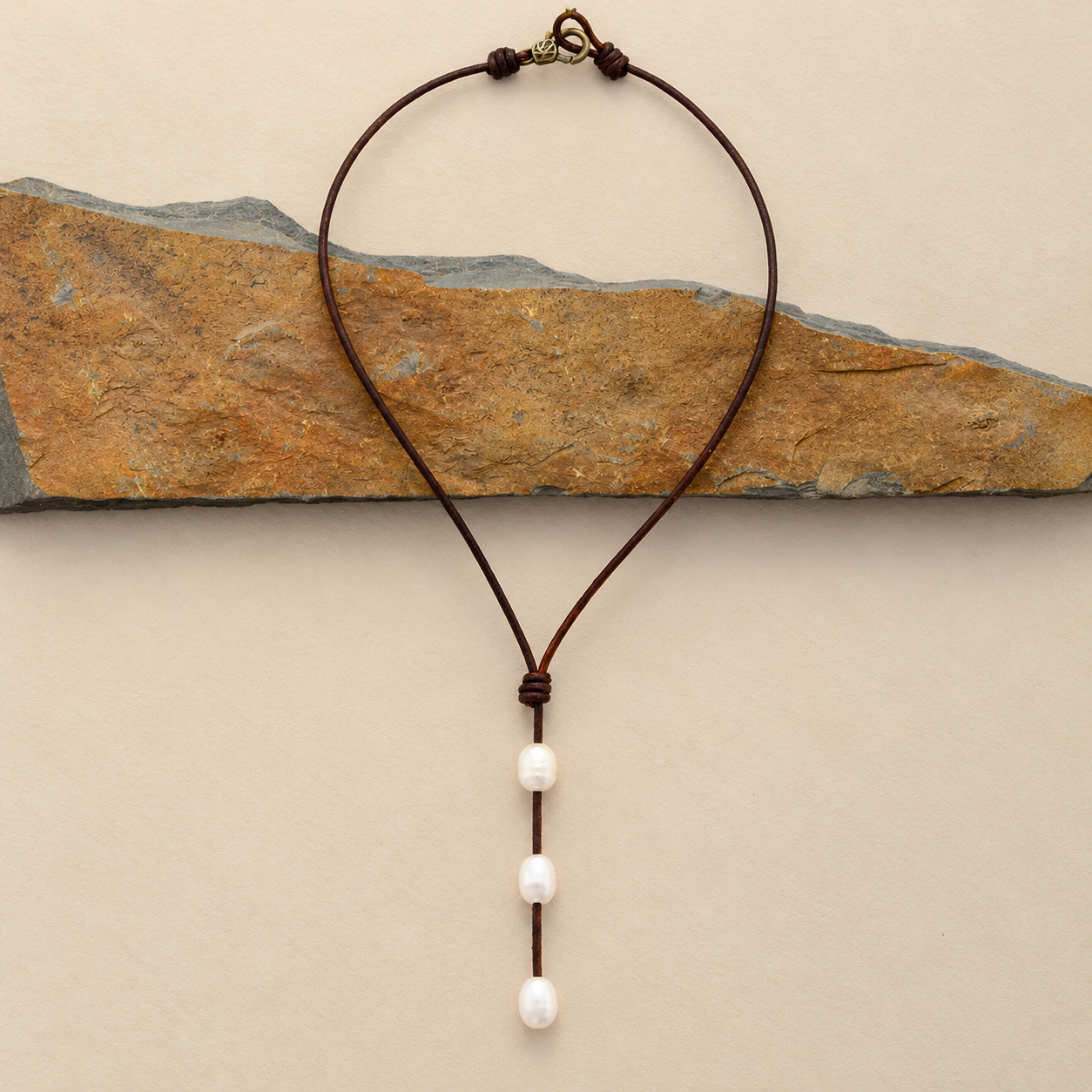 Freshwater Pearl Y-Drop Leather Choker Necklace
